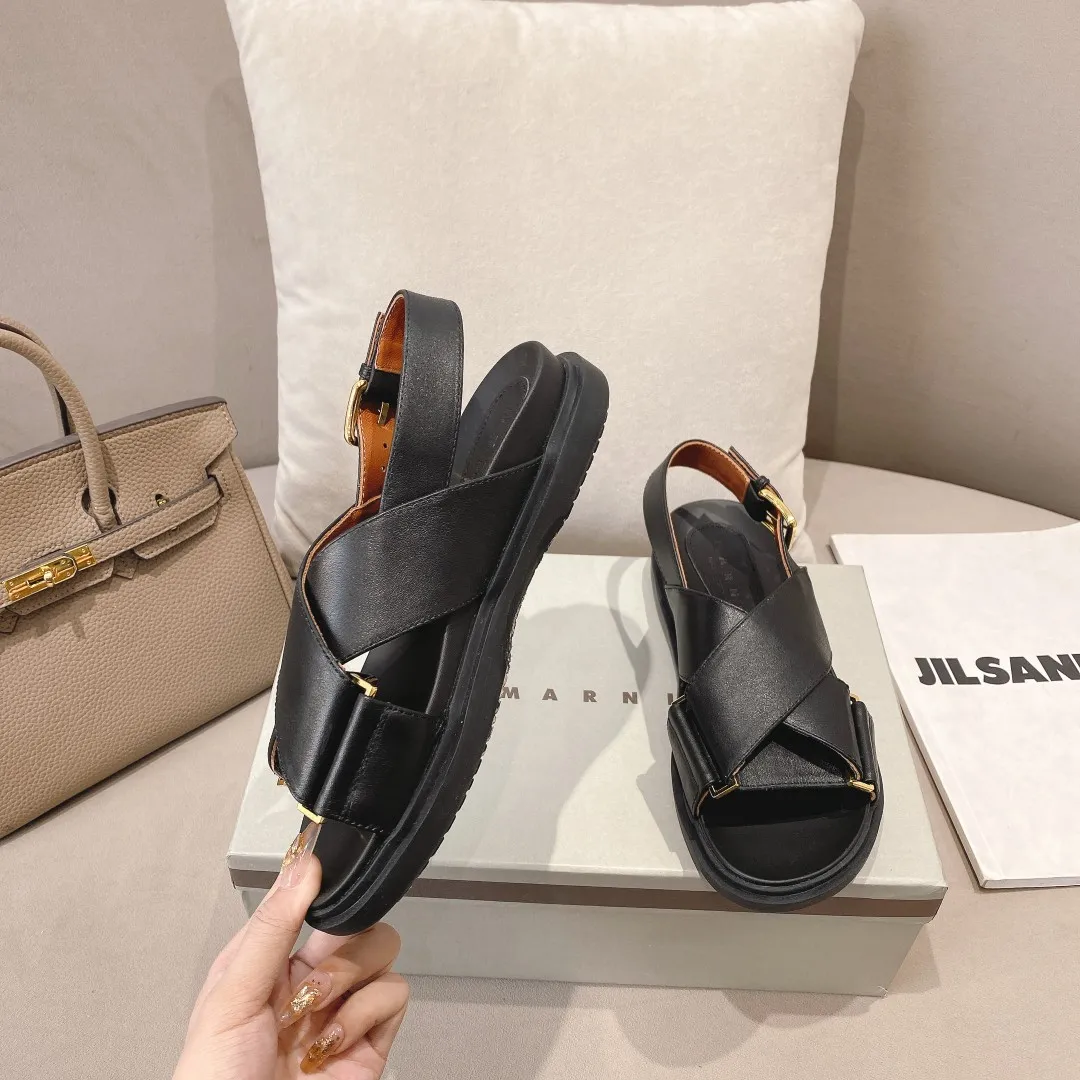 👟👟Ex-factory price 440👟👟 Marni Mani, popular online celebrity style, Taobao, popular single style in physical stores! Thick-soled, elevated classic cross-strap, color-blocked flat-soled cowhide open-toe European and American style women's sandals. Fabric: Cowhide Lining: Sheepskin Outsole: Rubber Button: Gold Size: 35-40